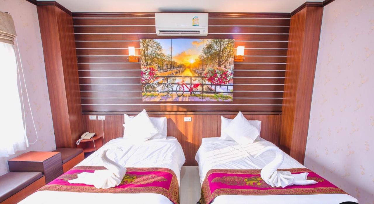 Bander Hotel Phu Khieo Bagian luar foto